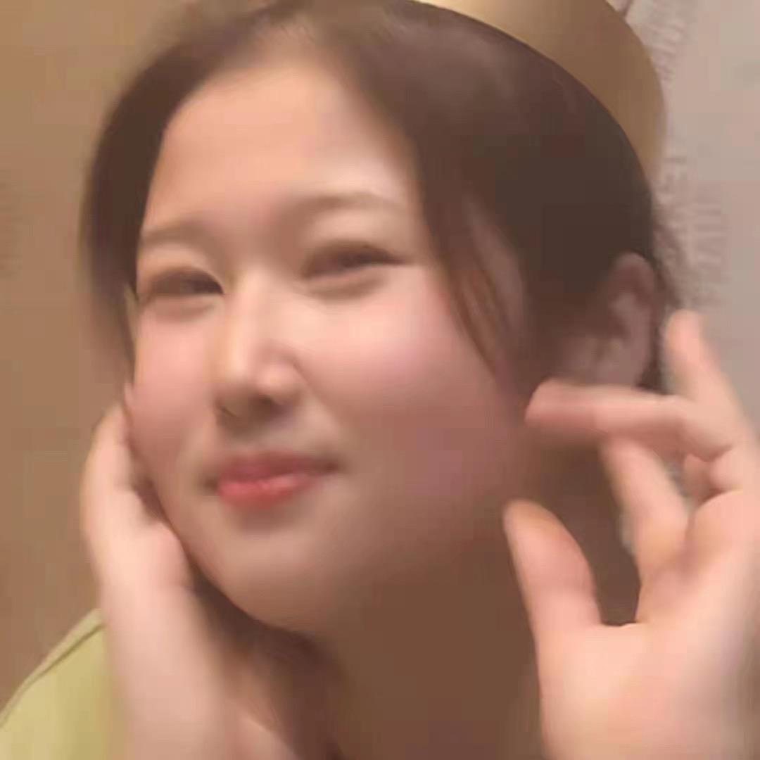 赛猪头大码女装 .