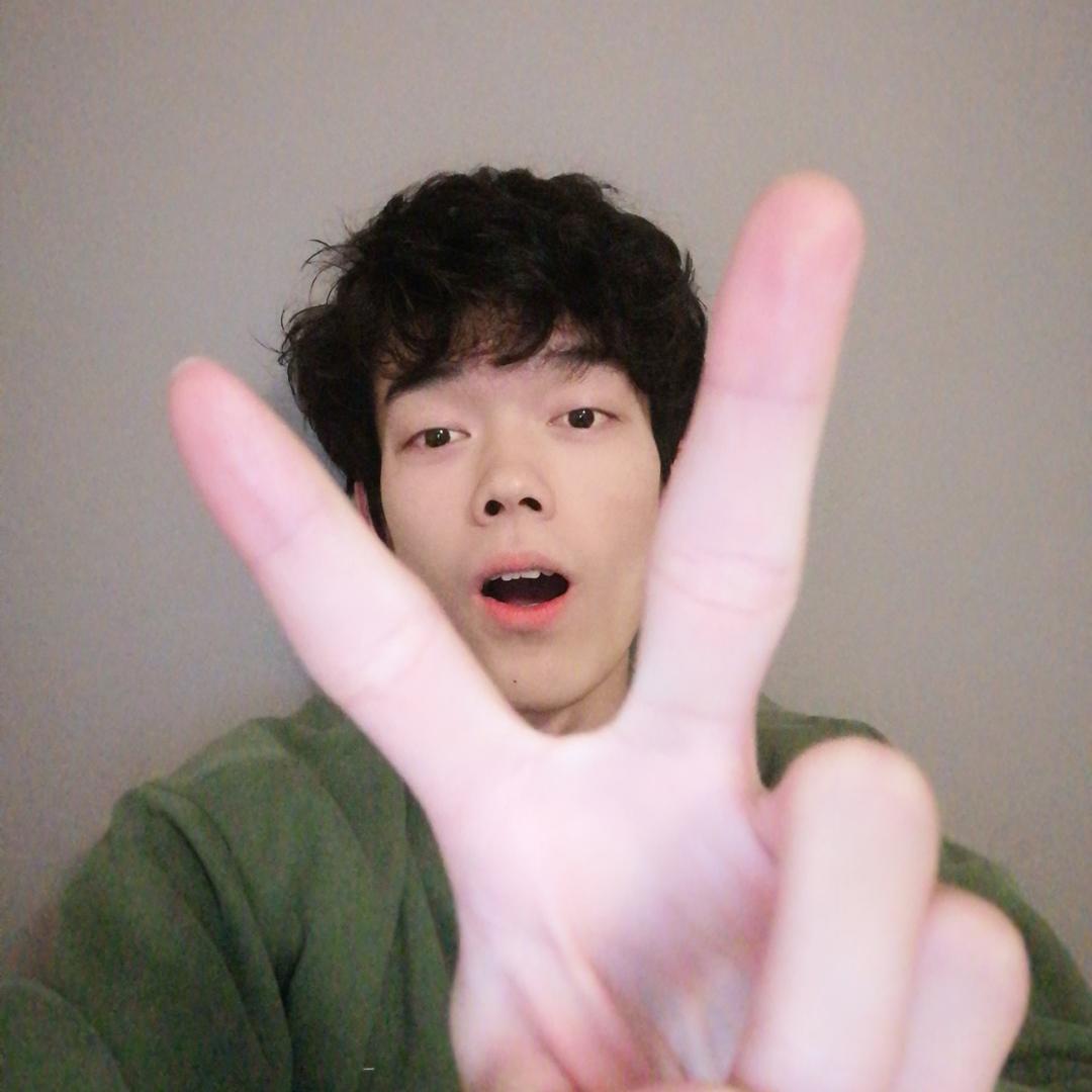 吴磊爱剪发