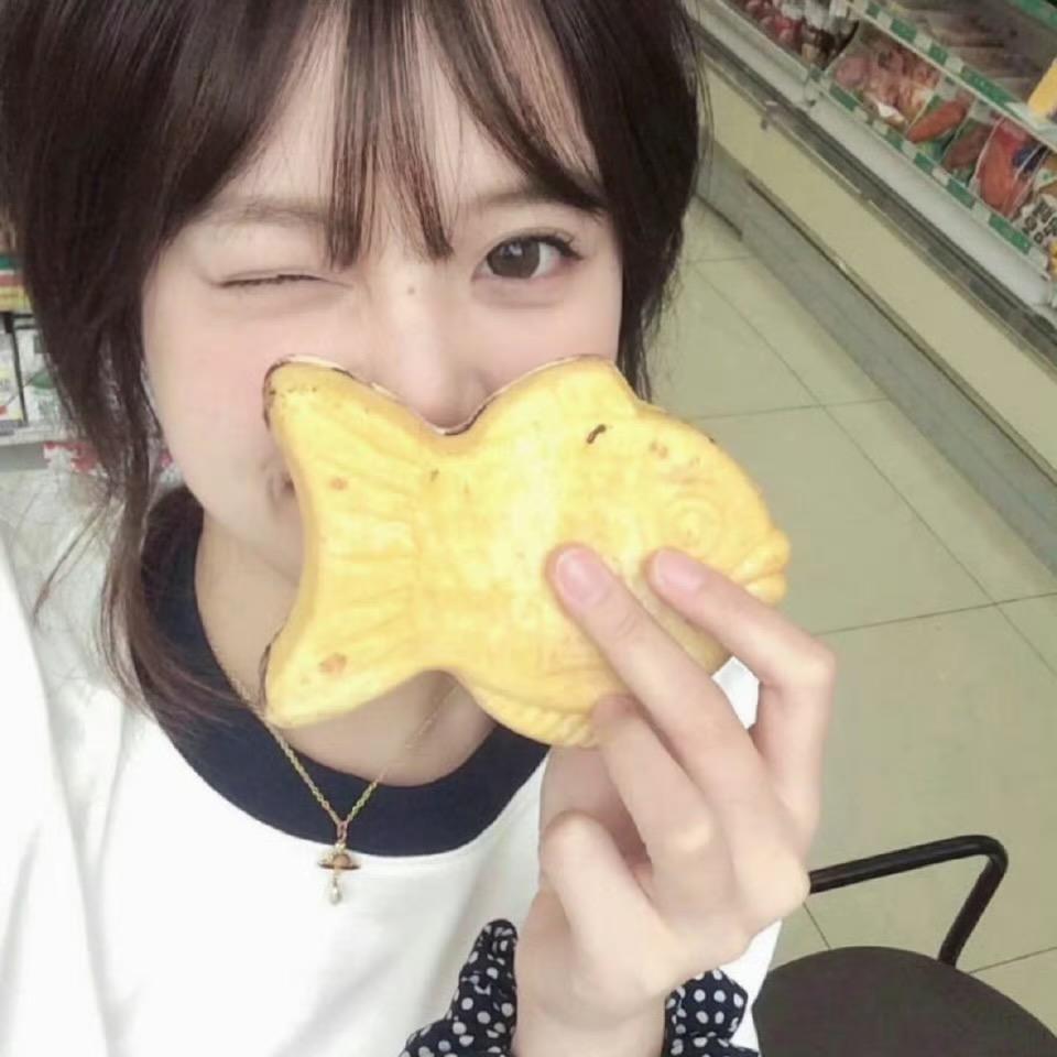 小小鱼ya.