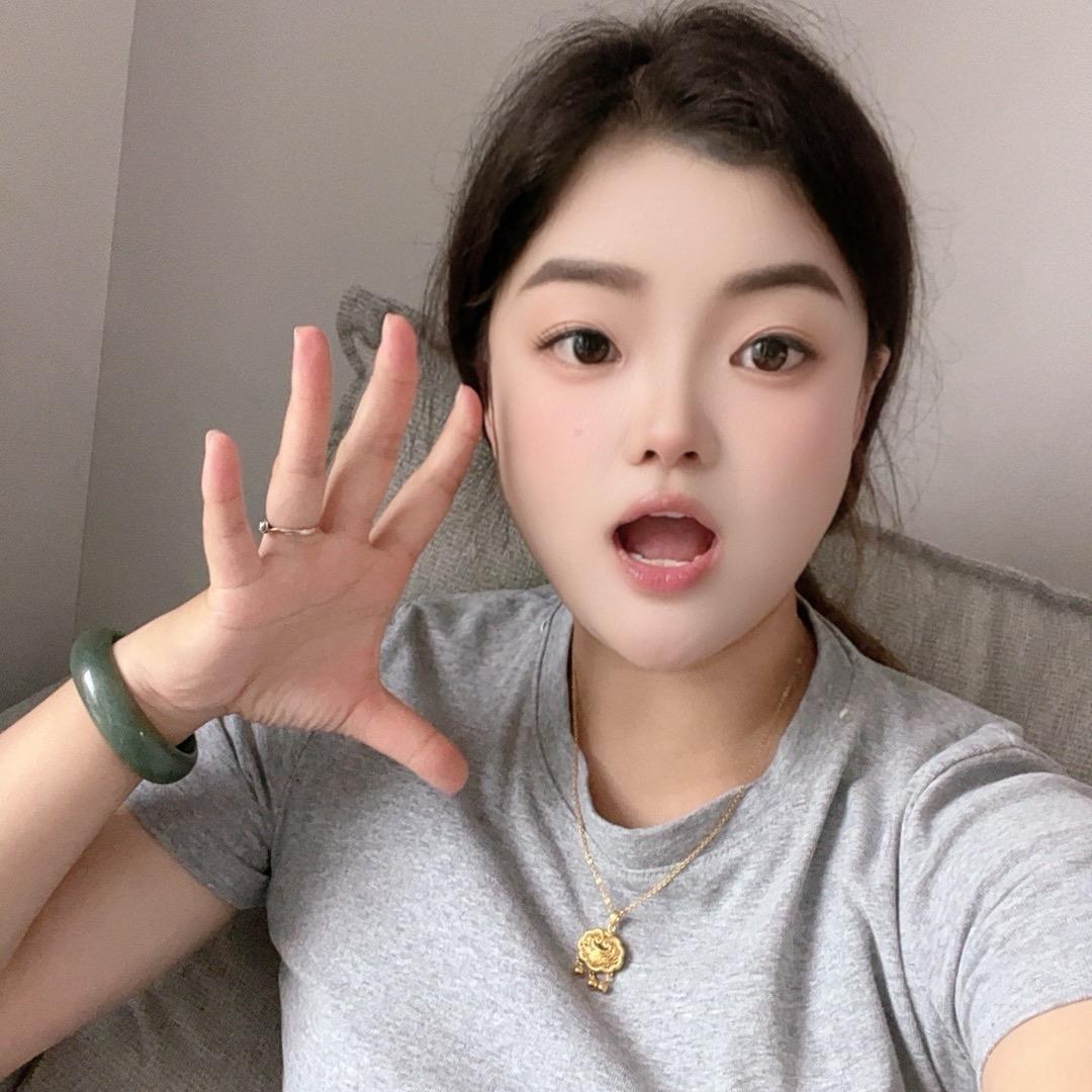 小露🌈