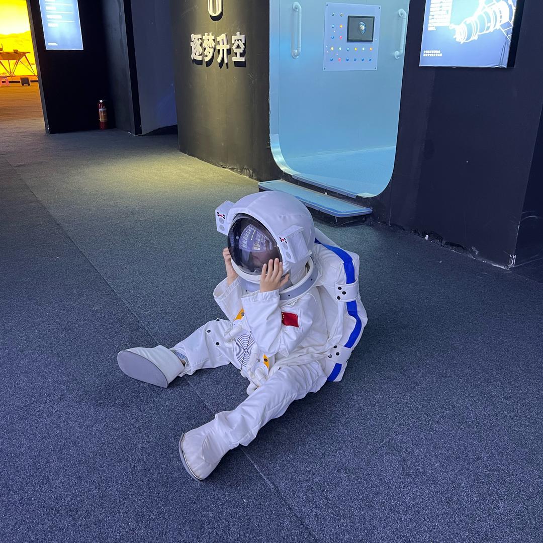 跃先生