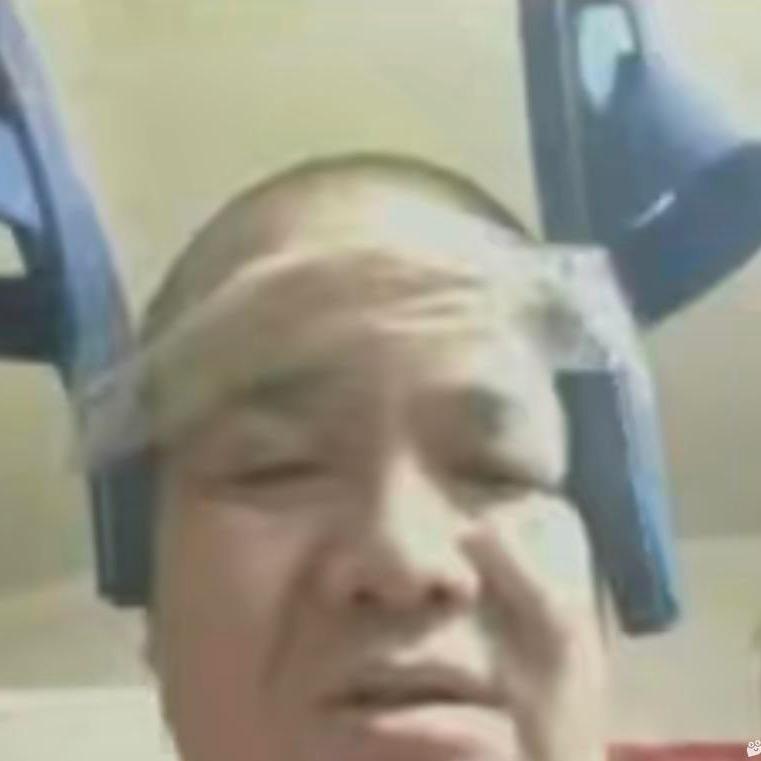 猛男落泪