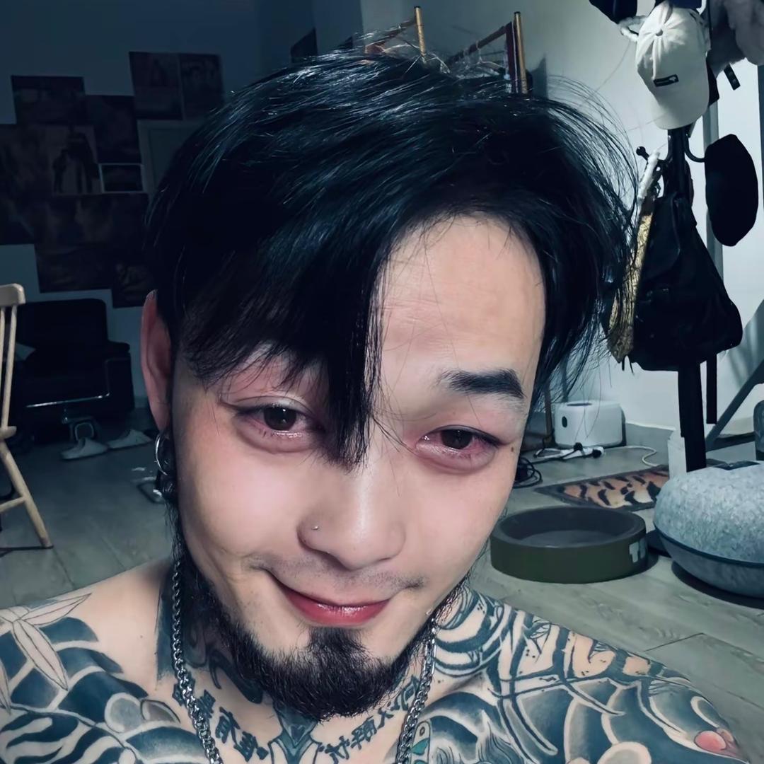 @九