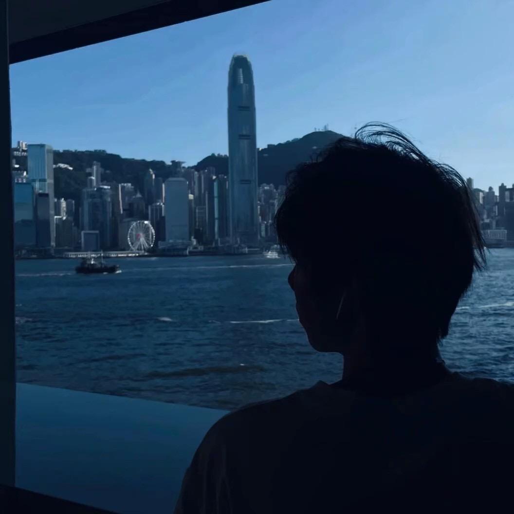 𝑺𝒊𝒍𝒆𝒏𝒄𝒆