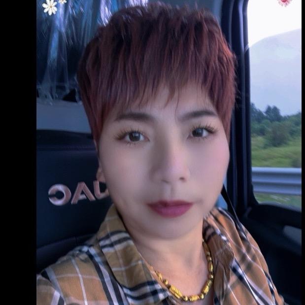 爱赚钱小平美女建平