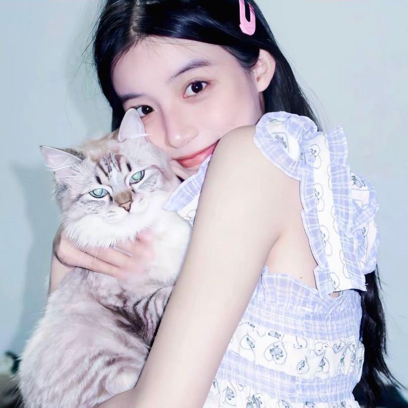周周儿.
