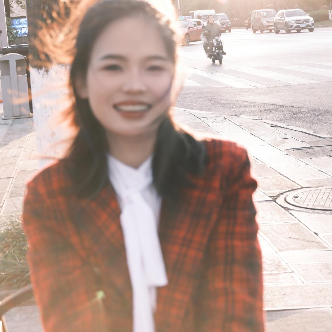 艾米尔婚纱礼服馆•查
