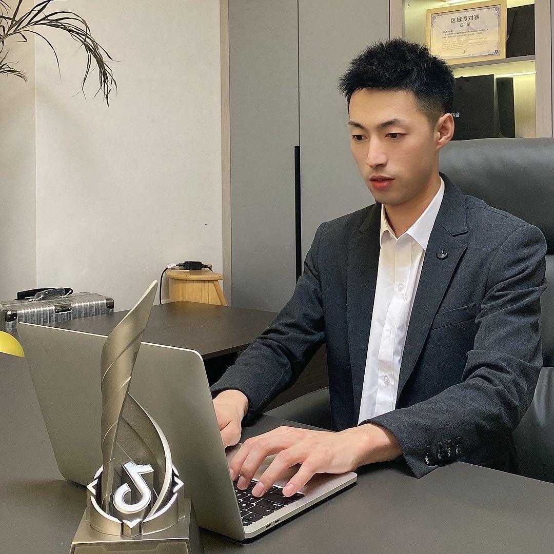 盛京卷王二手车批发