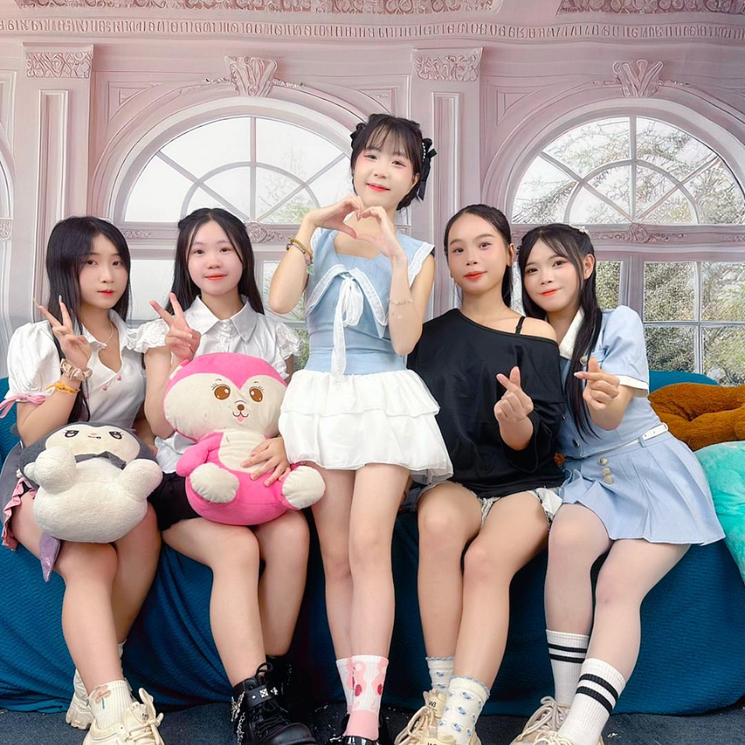 苗族大山姑娘爱跳舞2号