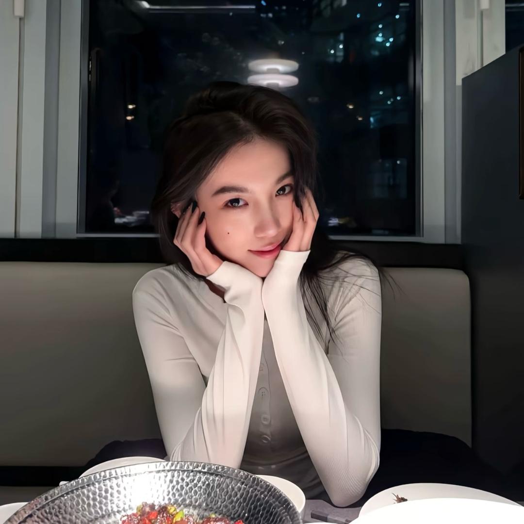 李嘉瑜.
