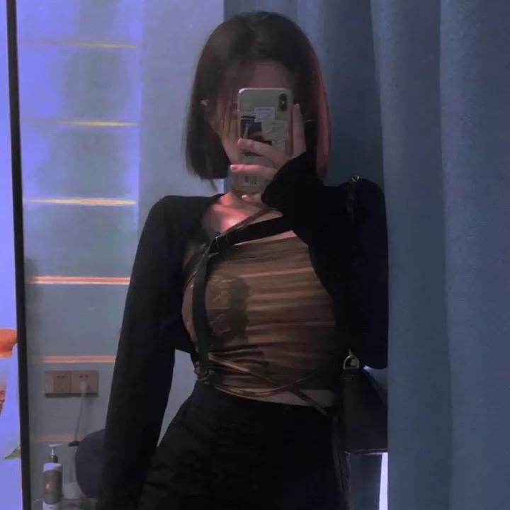 🌸ོ 短发的她
