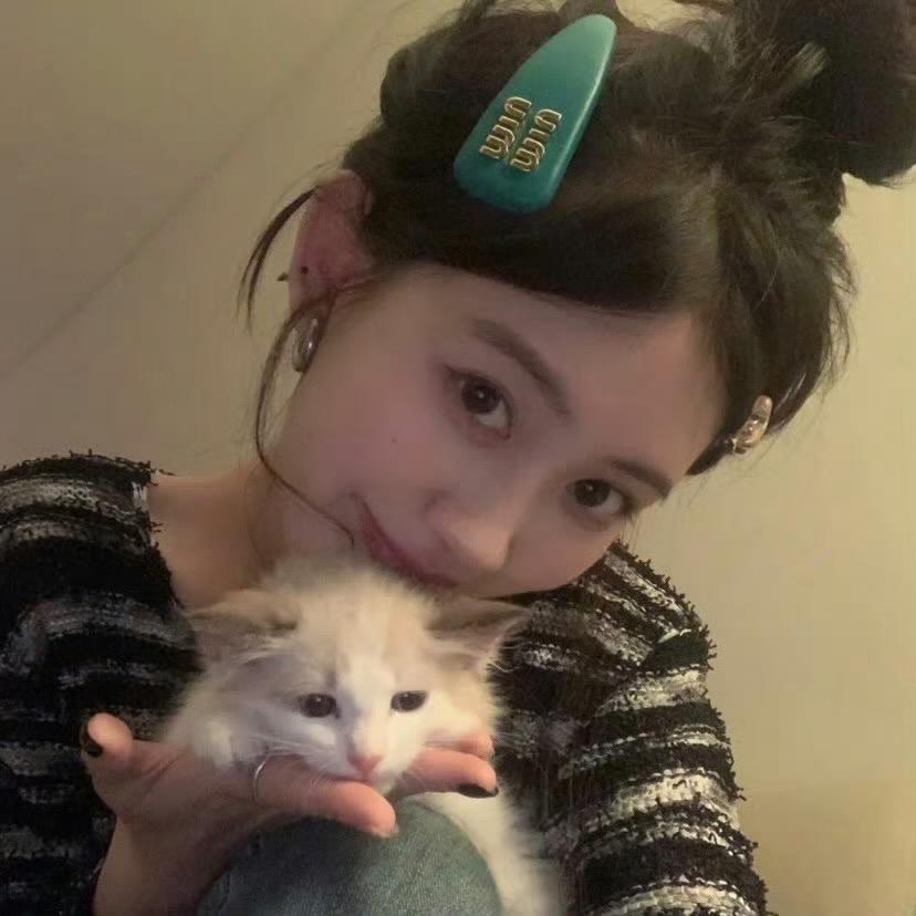 小猫爱吃鱼🐟