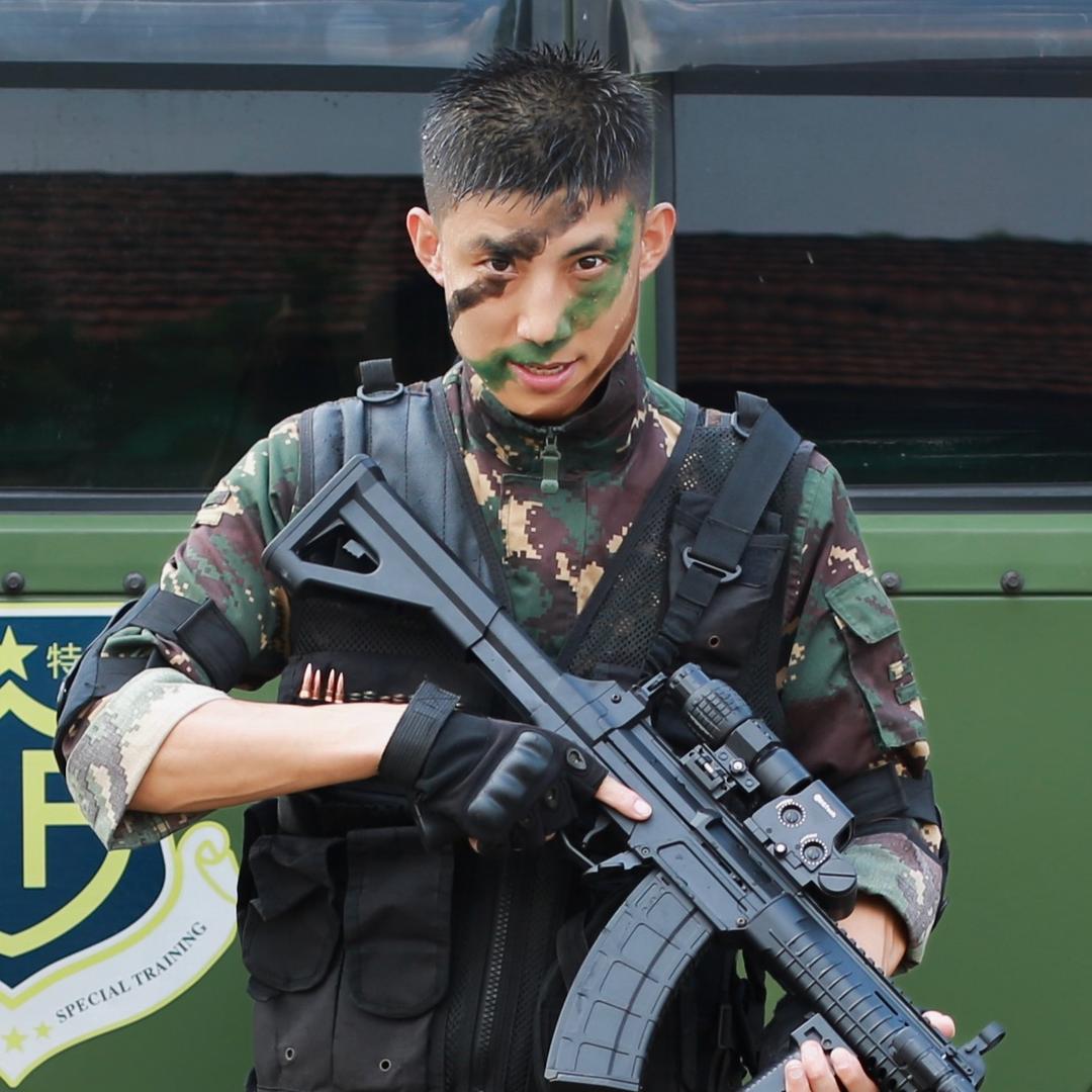 抓小孩的孟教官-黄埔特训