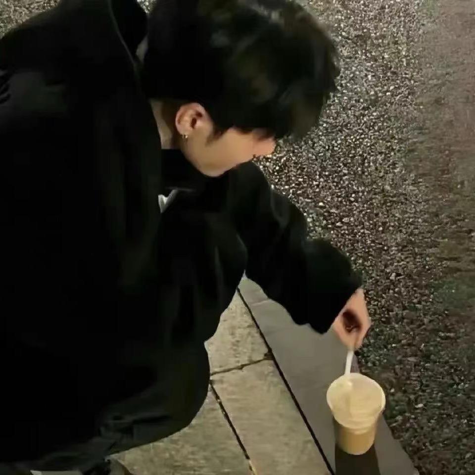佳佳 🥤