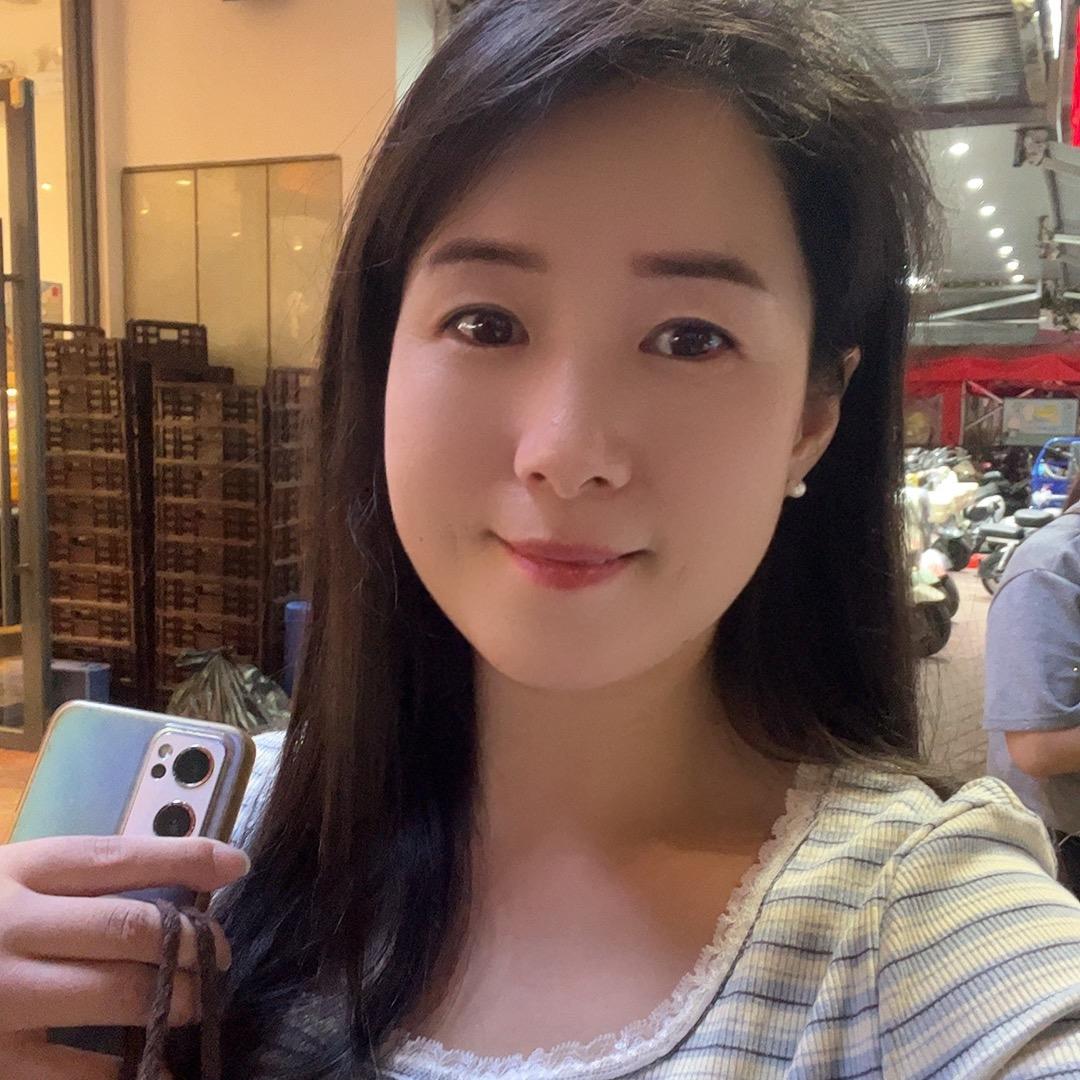 娜娜（卖濆际）老板娘
