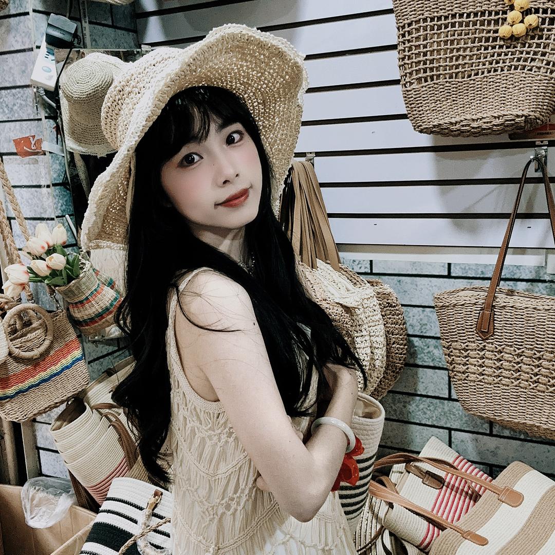 小哎