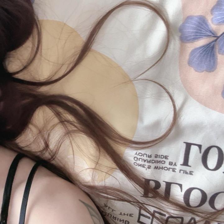 ☙   ❧