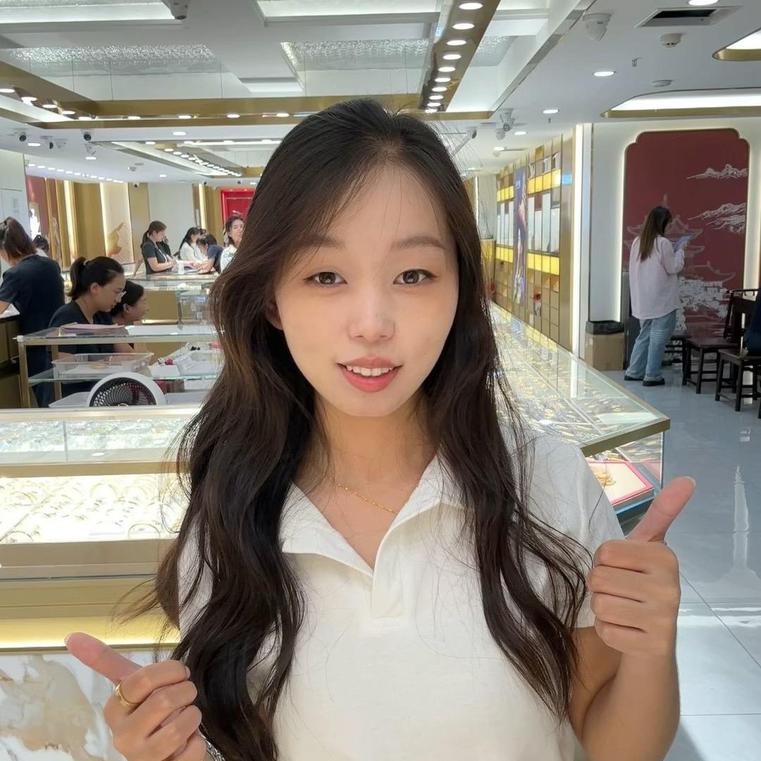 六楼马宁金铺黄金