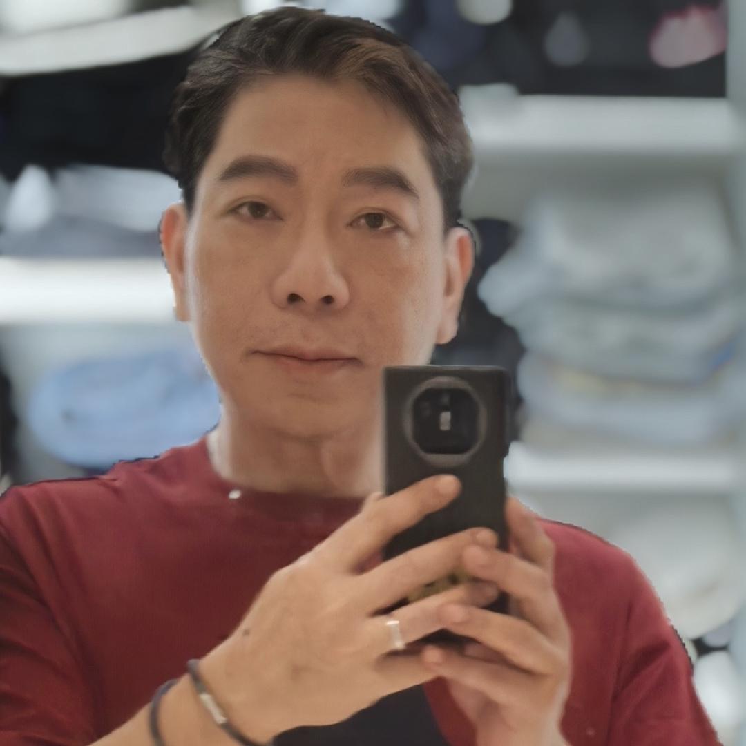 William Lau