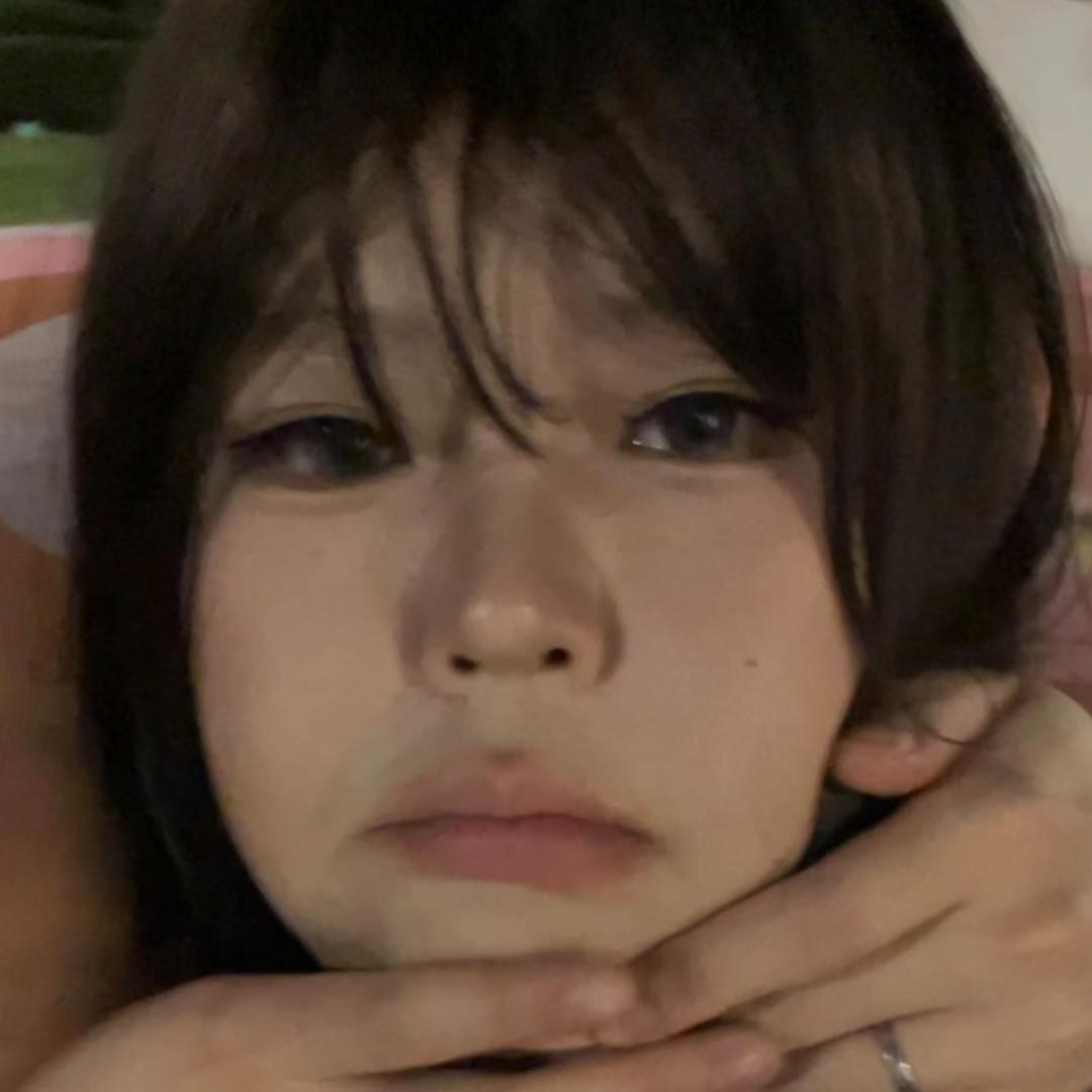 D·