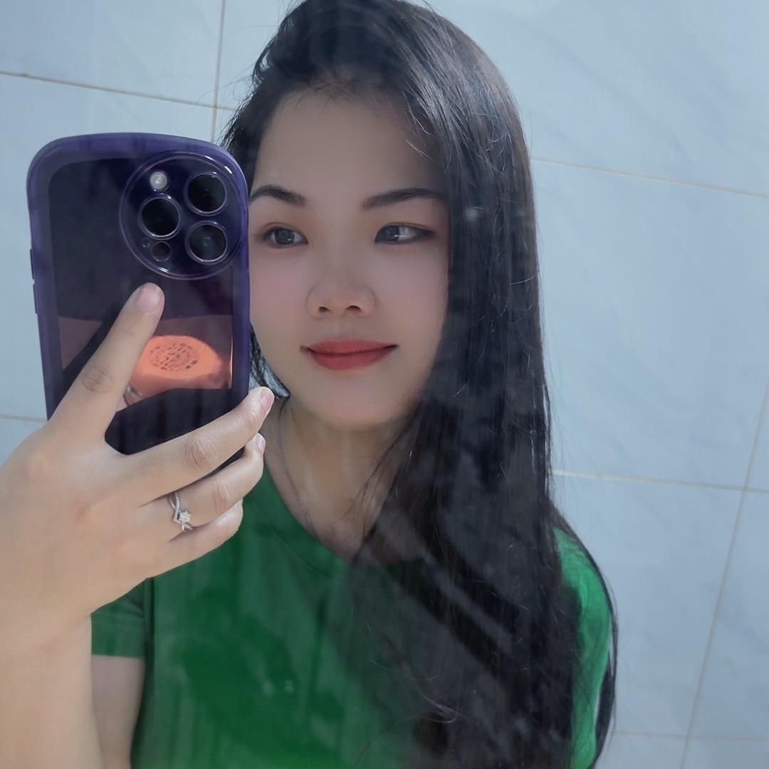 🙈🙈就叫韦一一吧