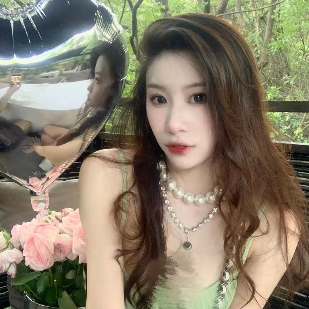小吴芊芊爱漂亮