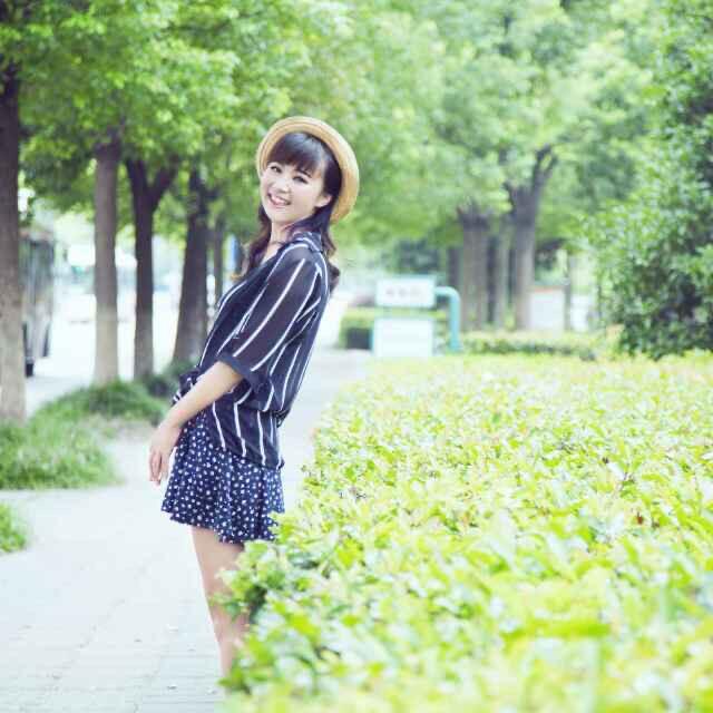 莉莉