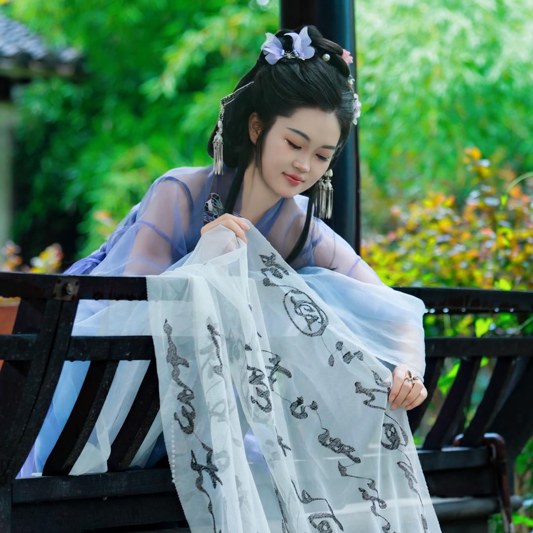 小梅梅吖