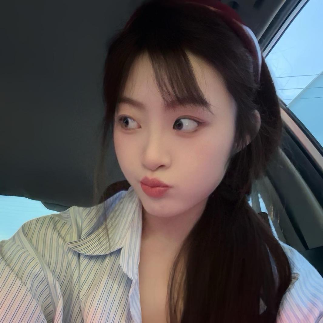Yu小芮小学妹