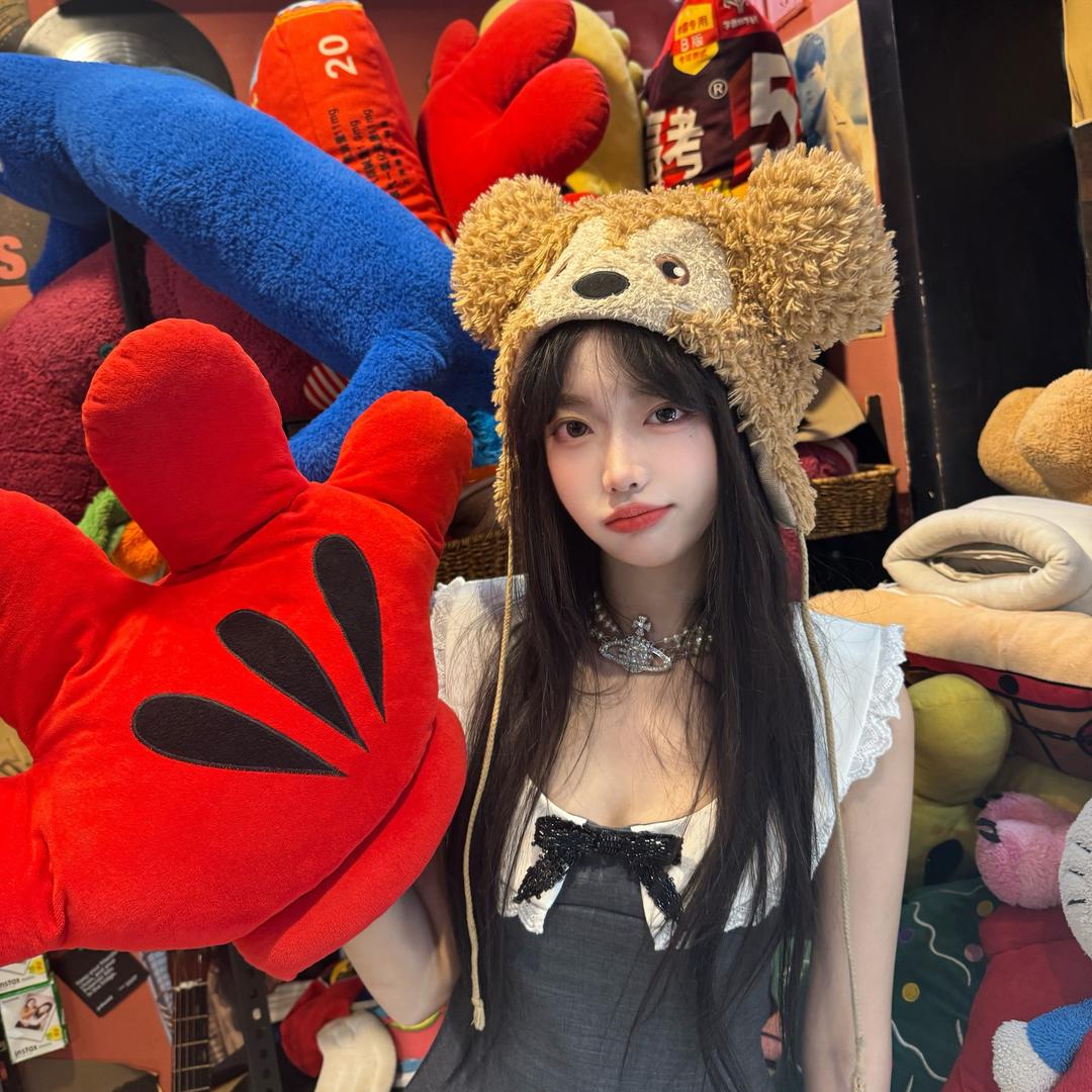 蟑螂美女