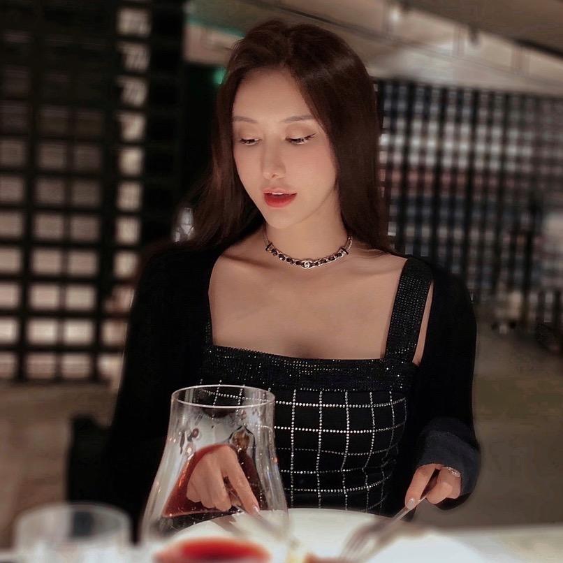 Elena阿咿呀
