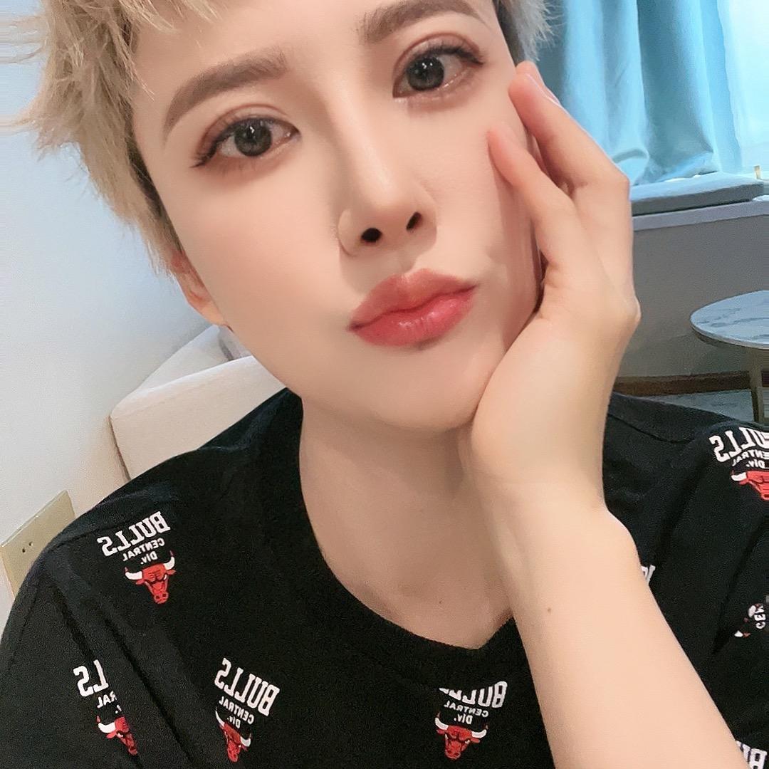 欢颜卖男装（没有女装）