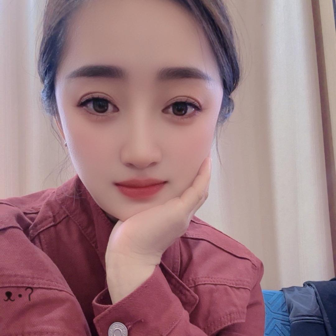 九月依兰柏吉汽车