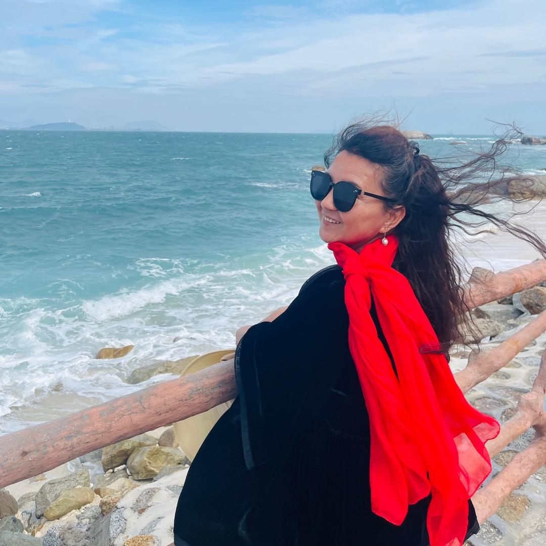 巴哈尔古丽 （艾力努尔）