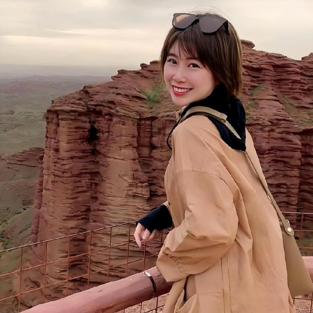 亚楠本楠（精致穿搭）