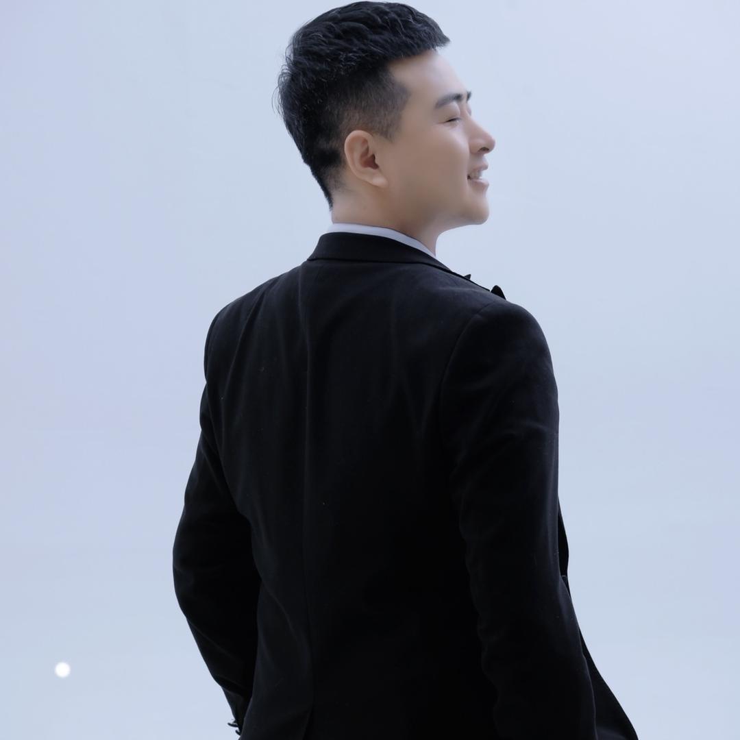 佳航小哥