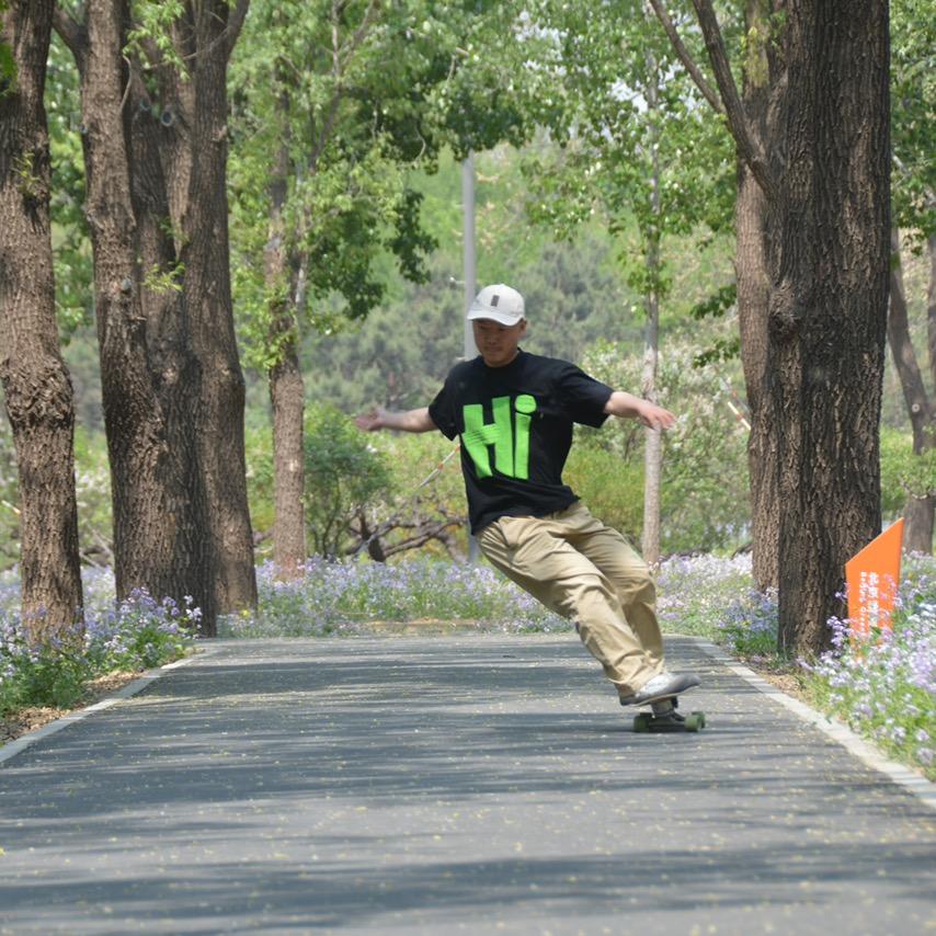 李点点-陆冲滑行姿态教学