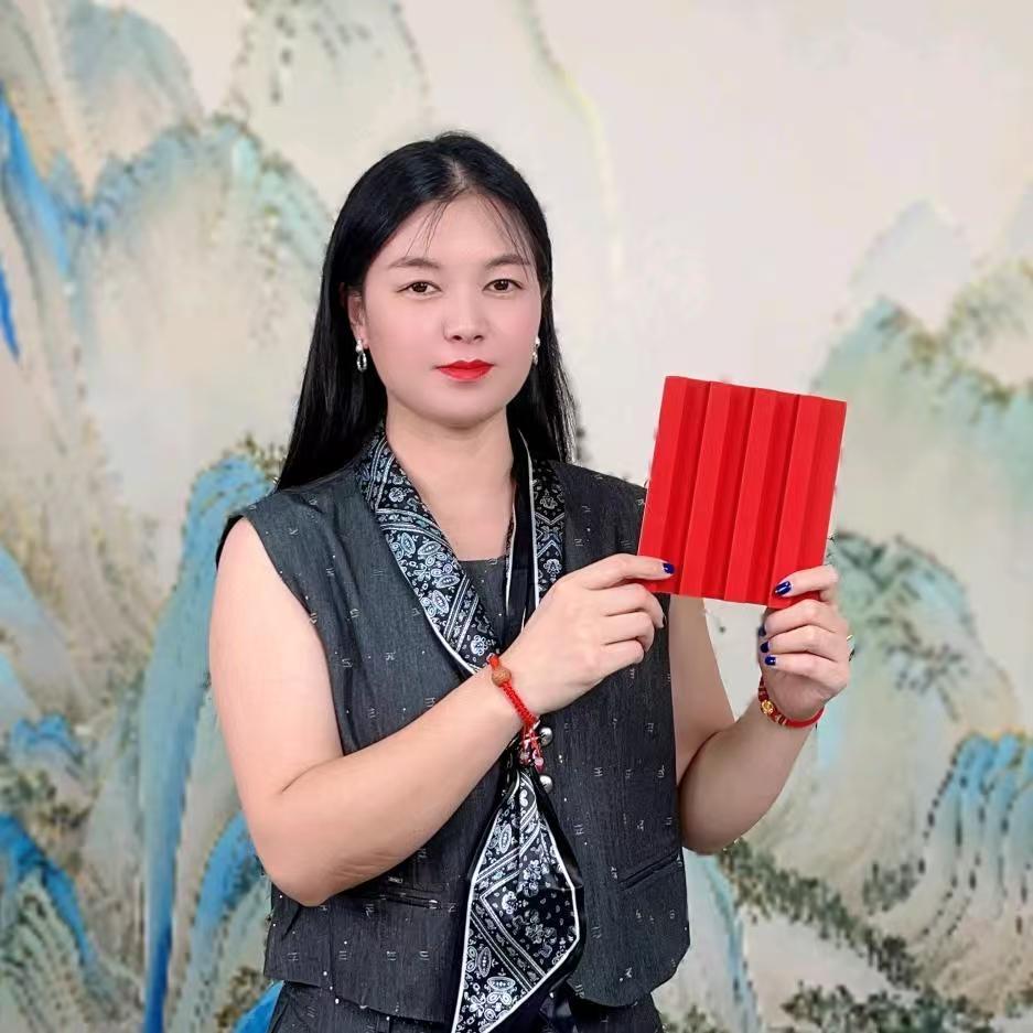 燕子  同燕木饰面防撞板工厂