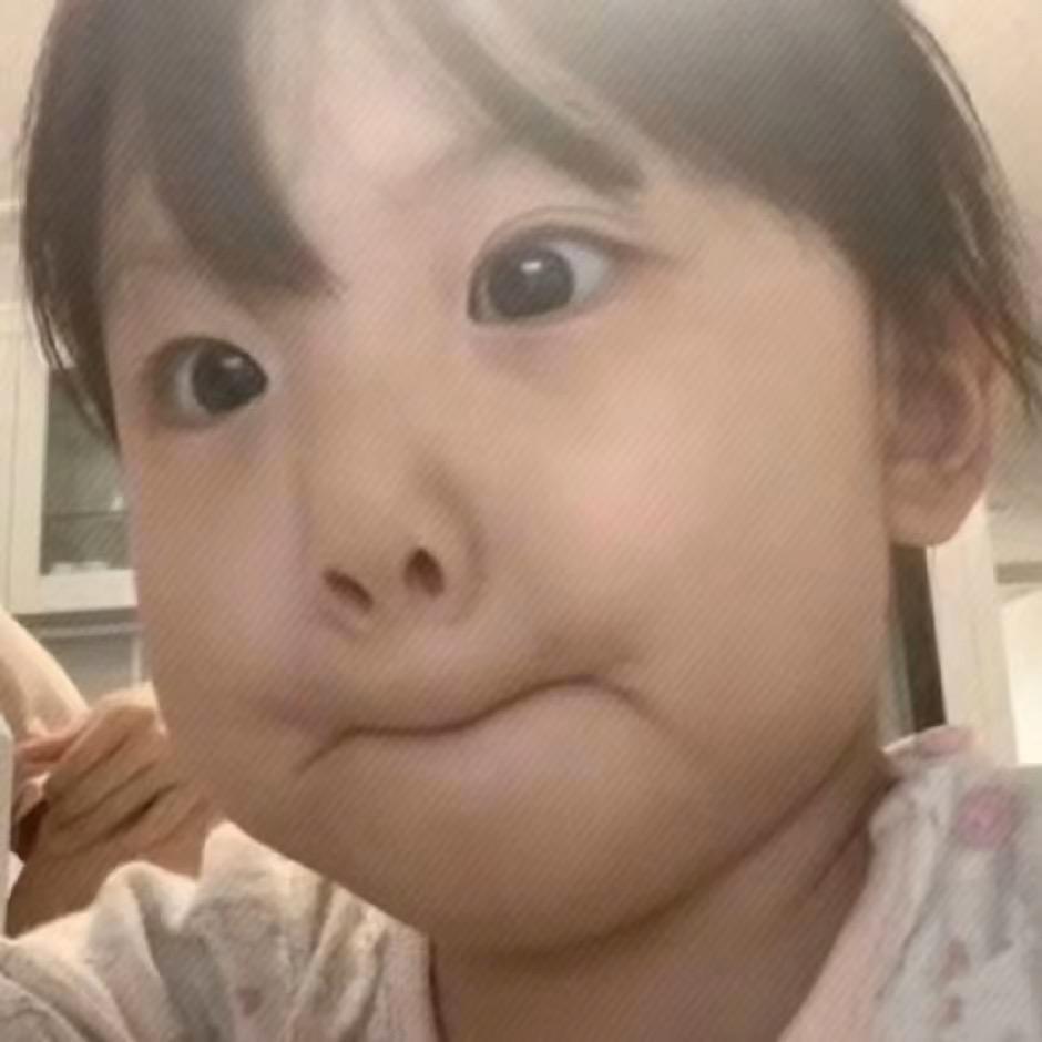 小 乖.
