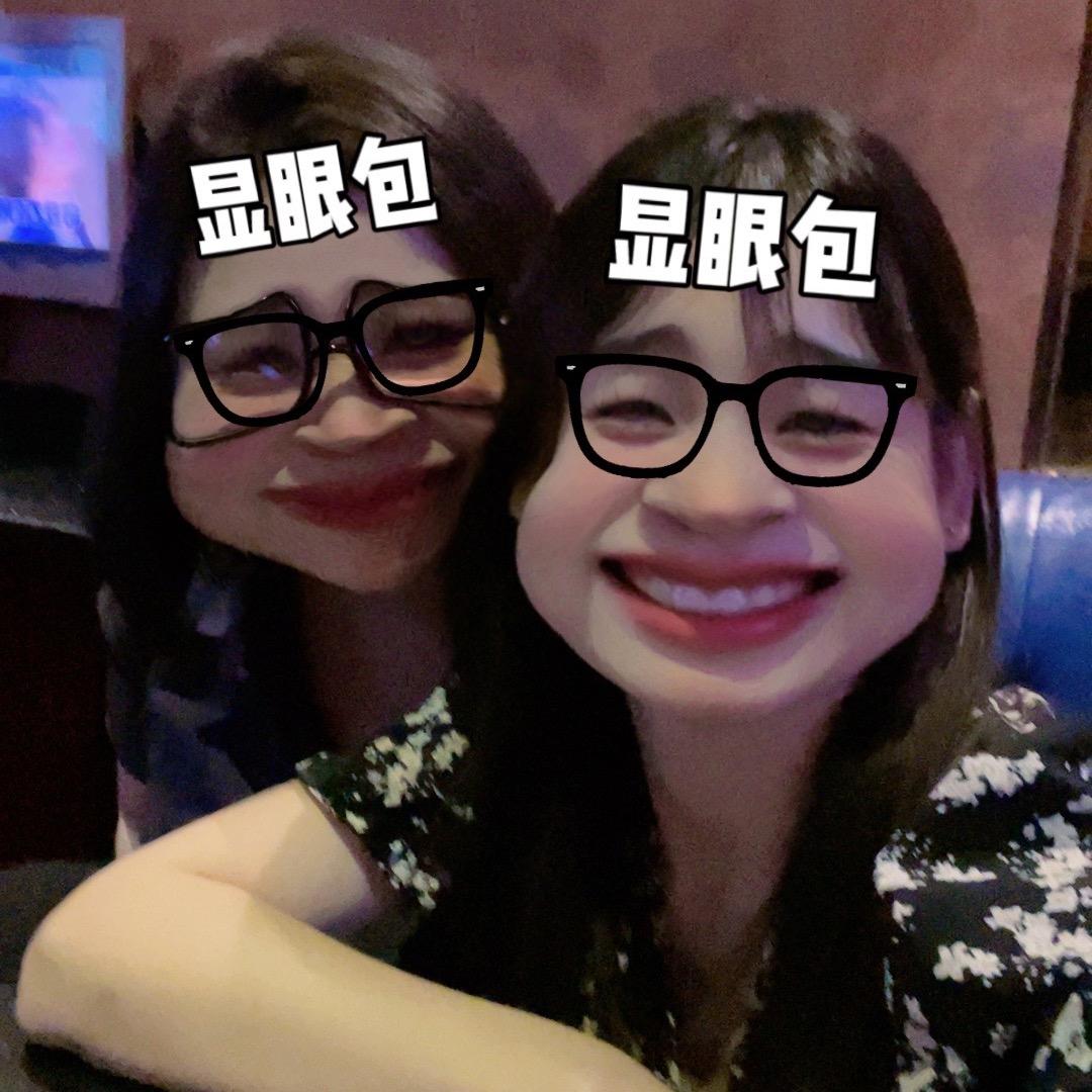 依依