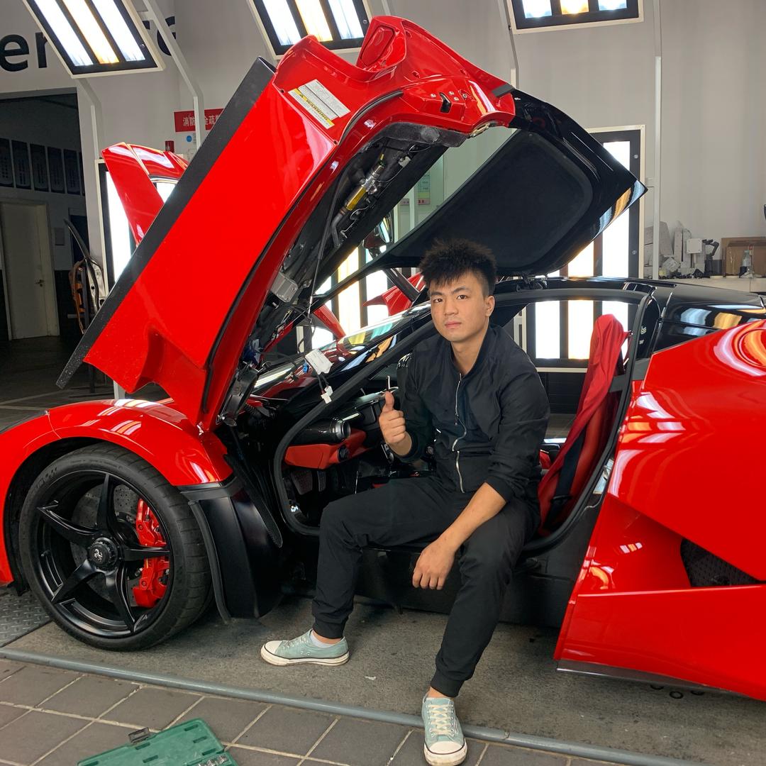 阿龙