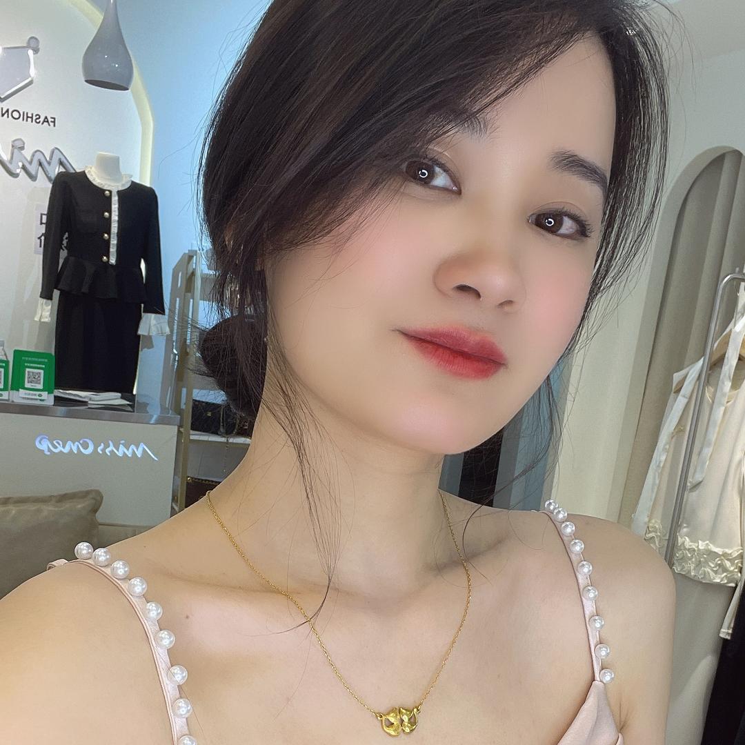艾依坊女装