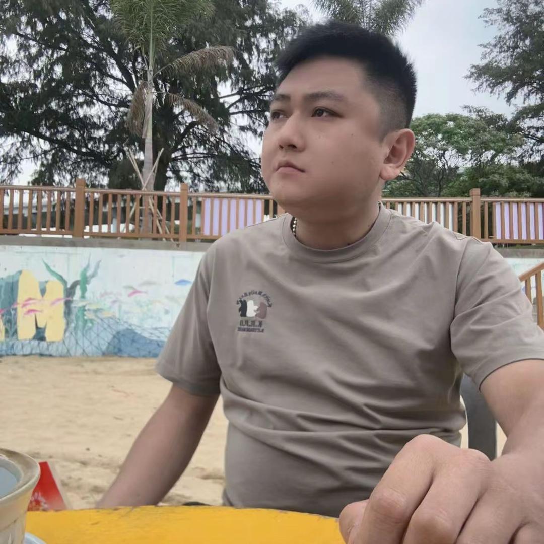 佬猪，（肩带）