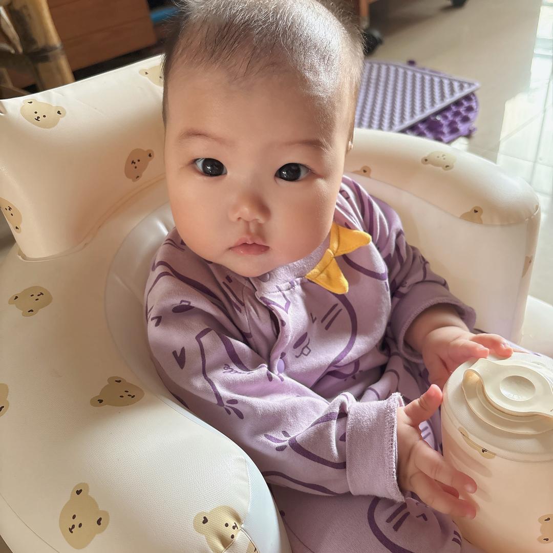 是雅雅baby  呀！
