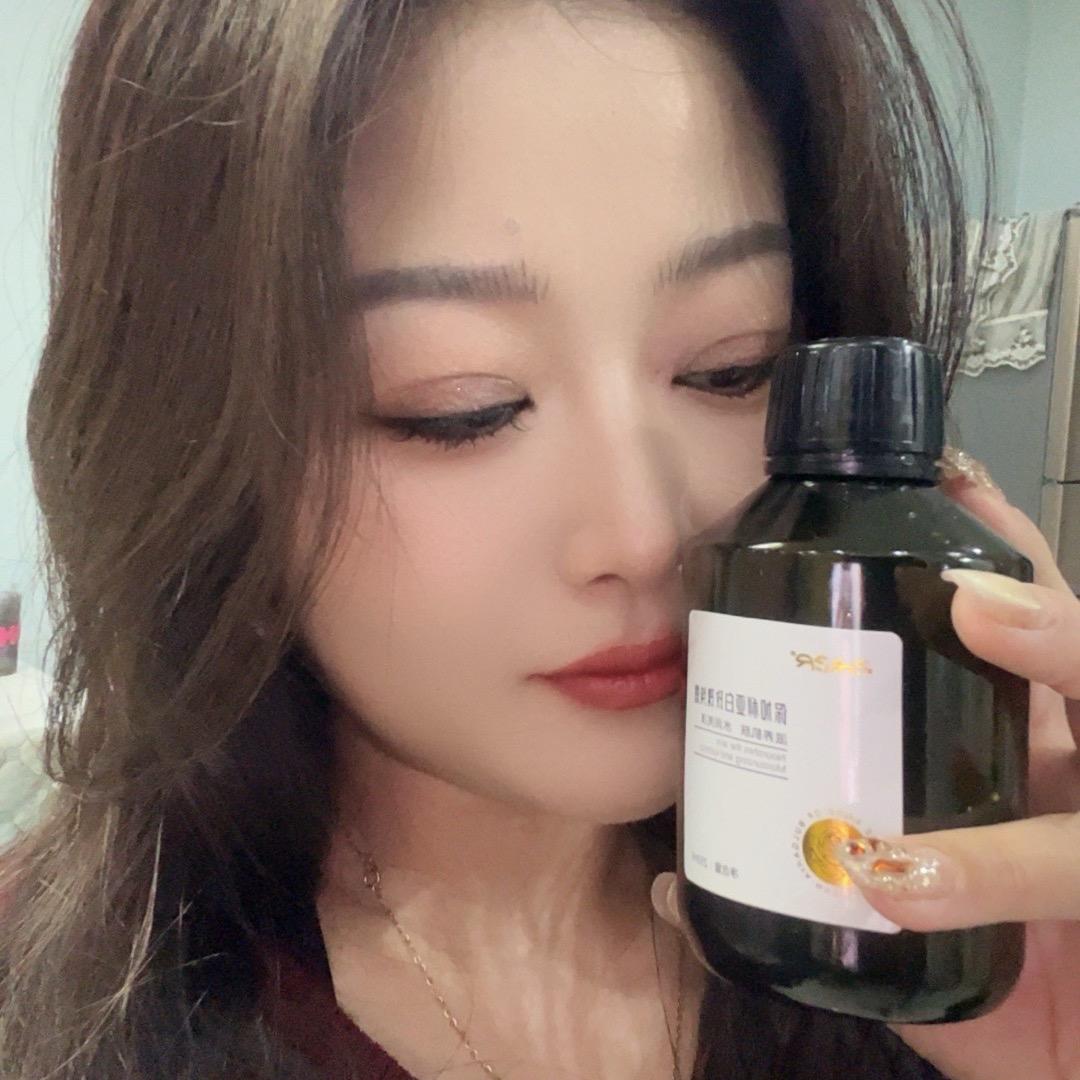 小雪爱化妆