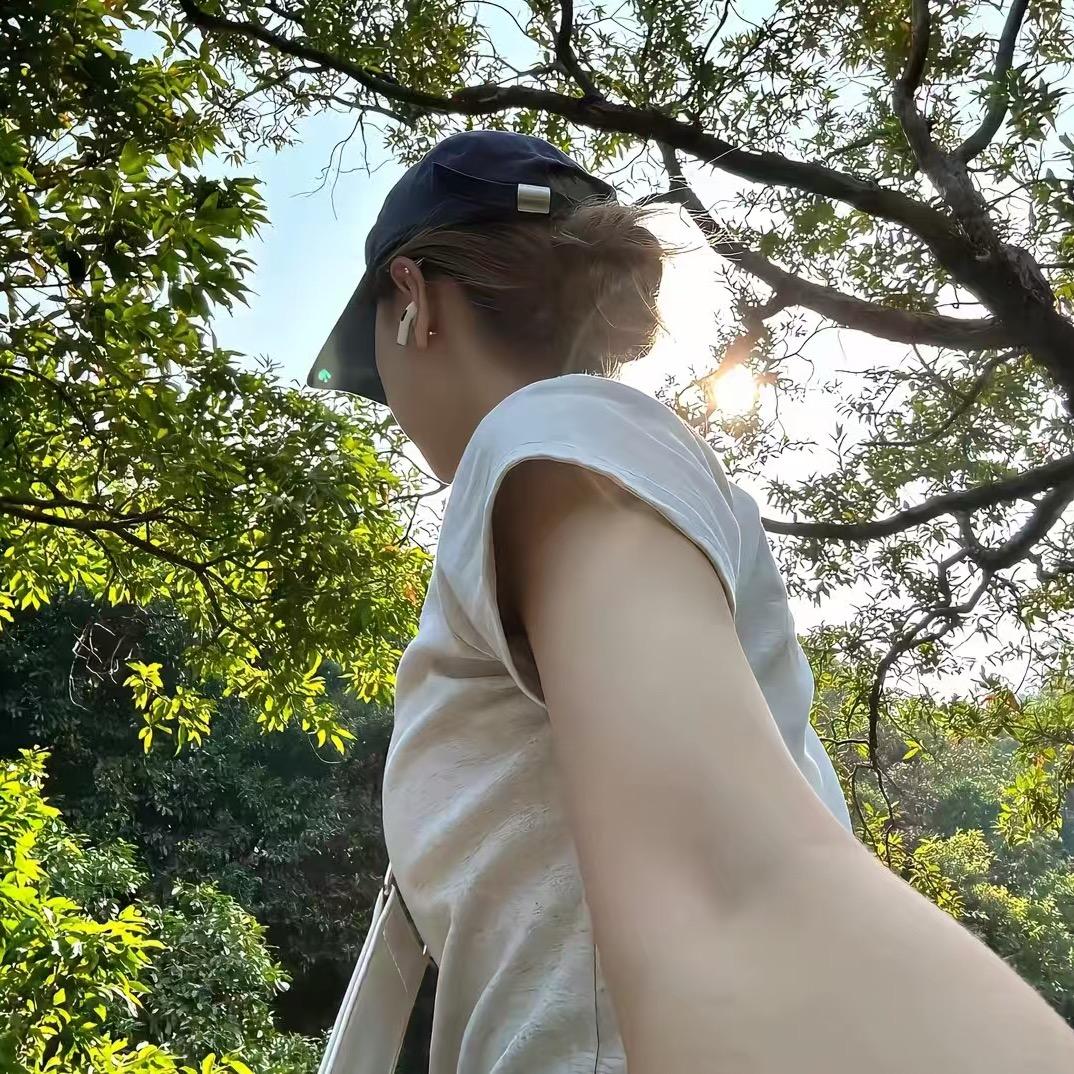 YZH．