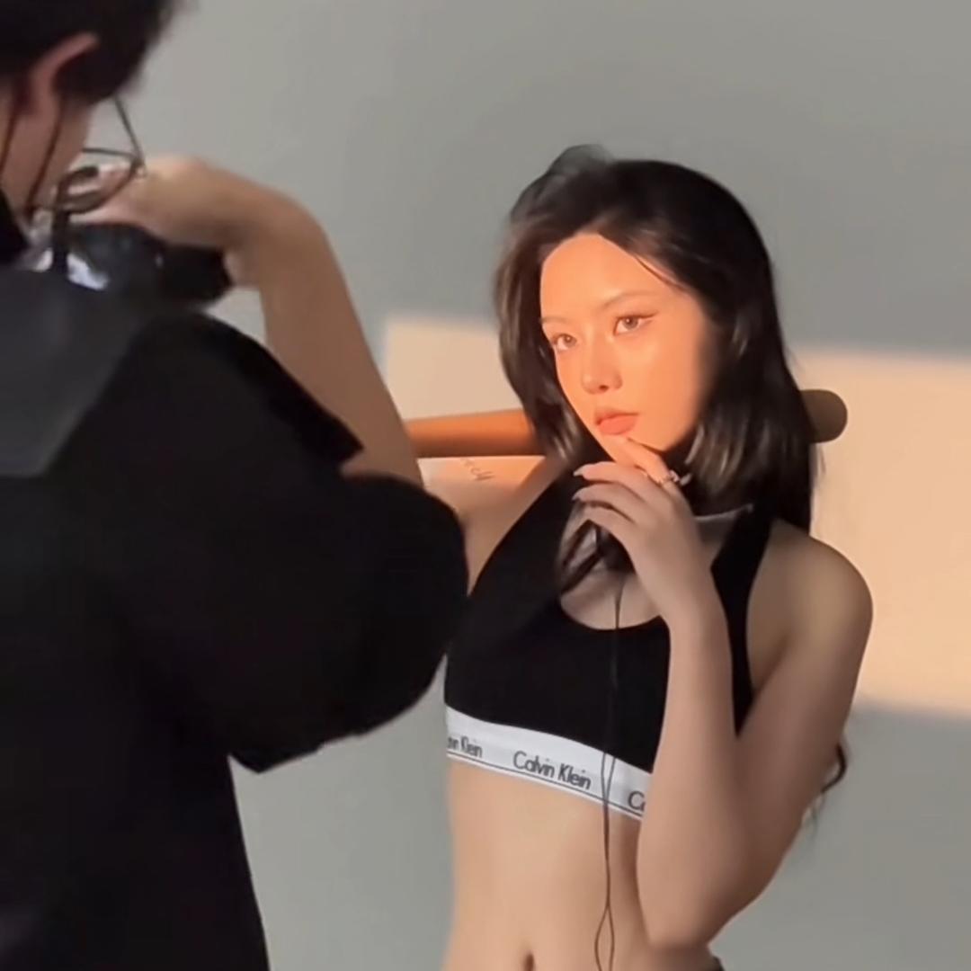 是Yi个77