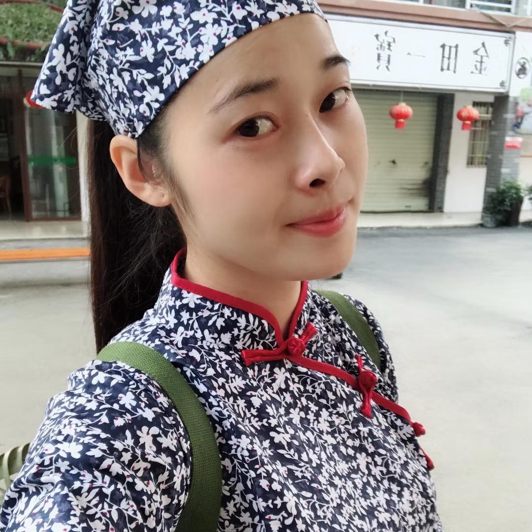 广西狼妹（接商演）尊师广西大狼