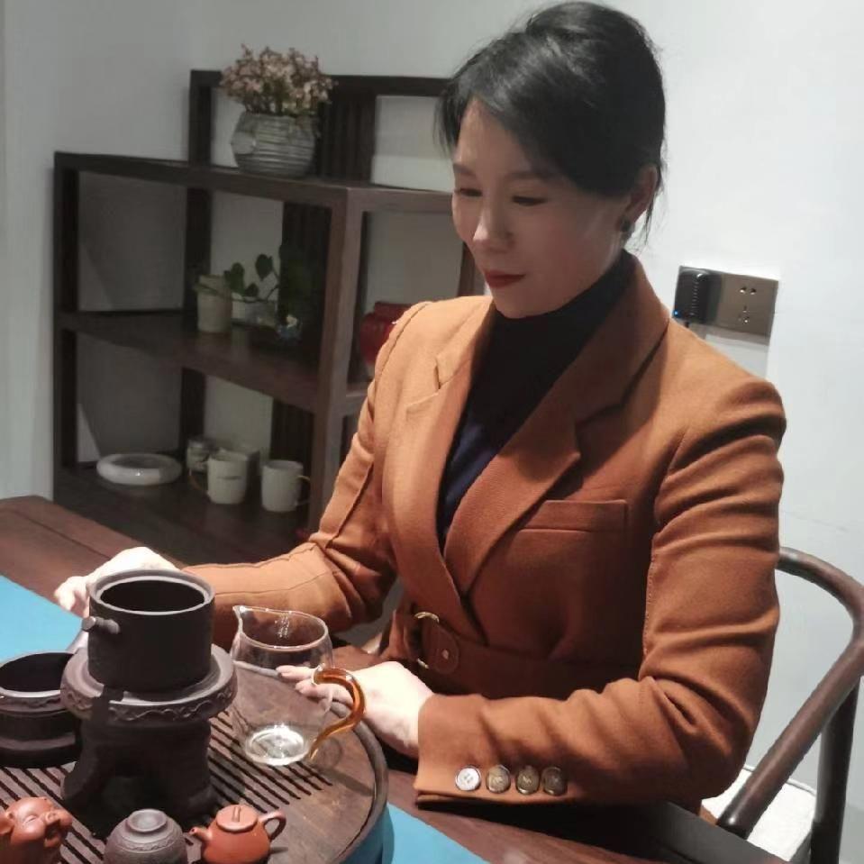 贾慧真