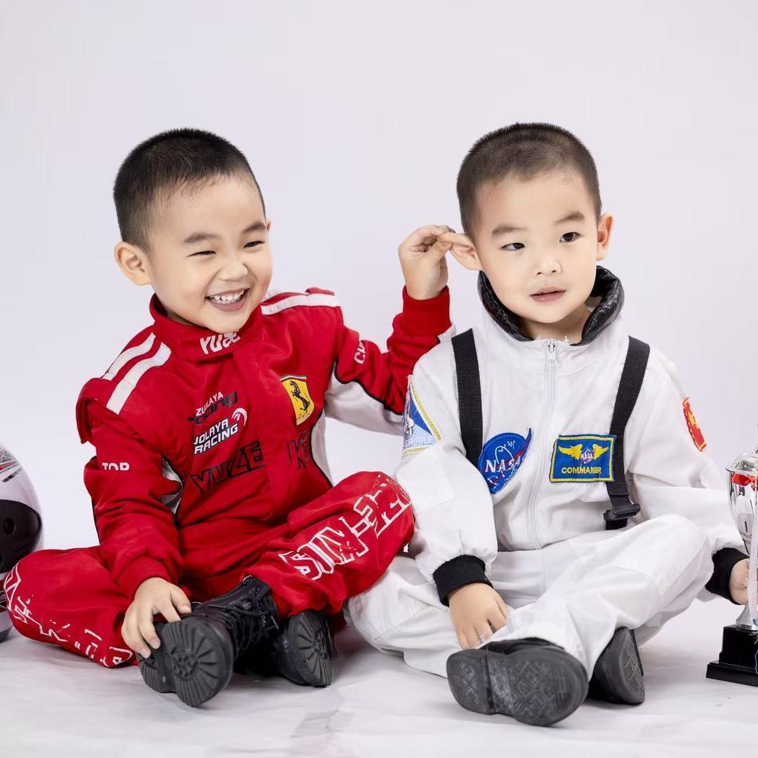 超可爱的两兄弟